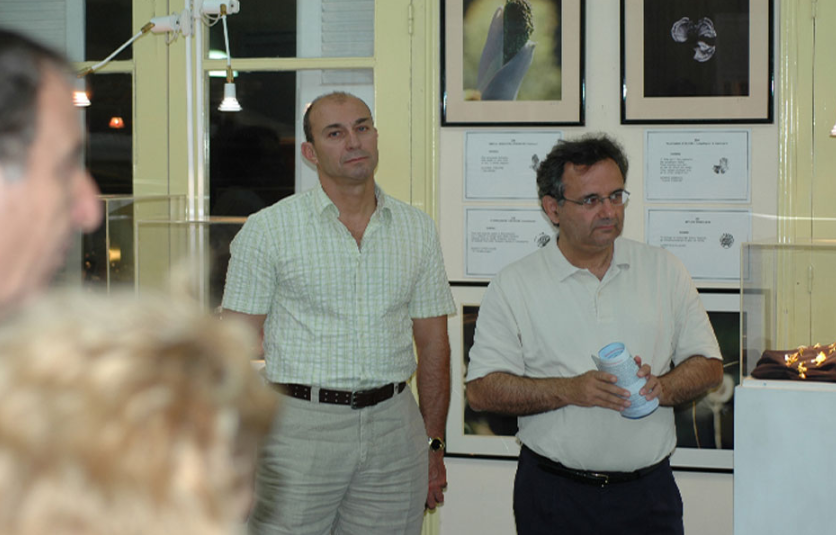 Ο Δήμαρχος Λουτρακίου Γιώργος Γκιώνης και ο Πρόεδρος των Πολιτιστικών του Δήμου Λουτρακίου Μιχάλης Δρίτσας.